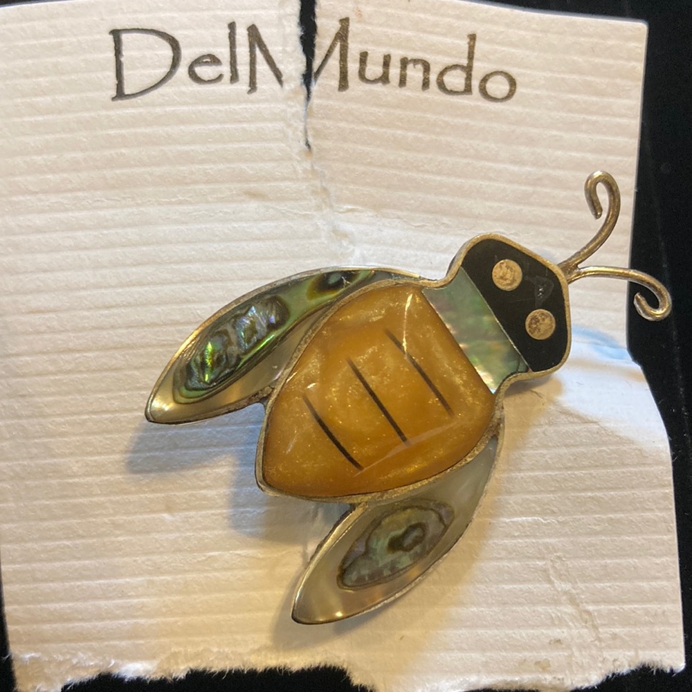 DelMundo handcrafted western Bee 🐝 brooch